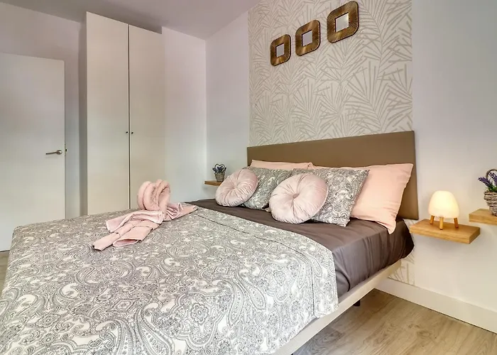 Cozy Main Square And Beachfront 3-bedrooms דירה *