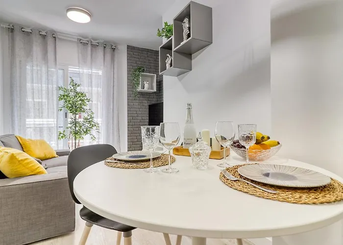 Cozy Main Square And Beachfront 3-bedrooms Apartment Los Cristianos (Tenerife)