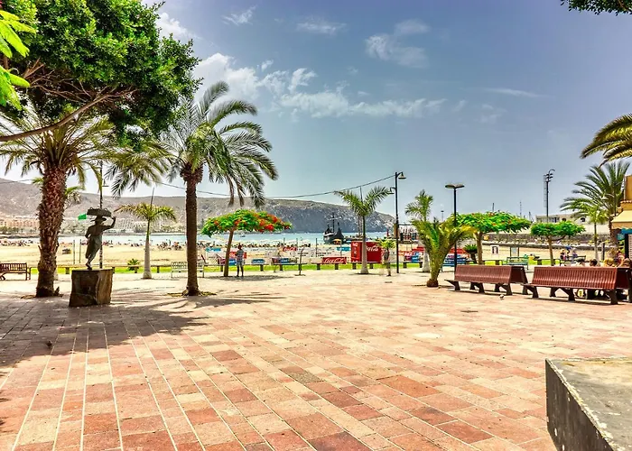 Cozy Main Square And Beachfront 3-bedrooms